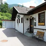 Yannsa Holiday home Untertweng